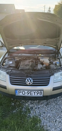 Volkswagen Passat cena 6900 przebieg: 314164, rok produkcji 2003 z Poznań małe 254